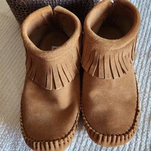 Softmoc moccasin with back zipper
